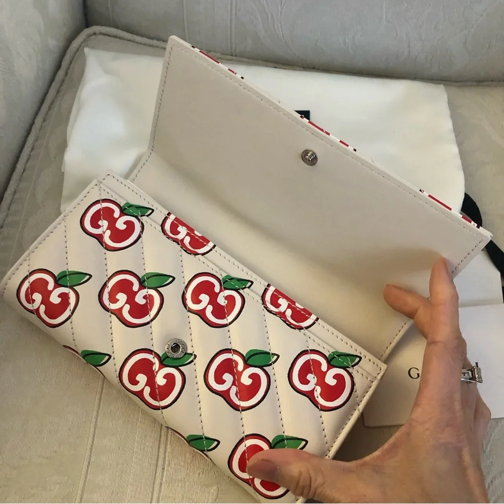 Gucci Valentine’s Day special design Marmont printed Apple GG long wallet - Picture 4 of 11